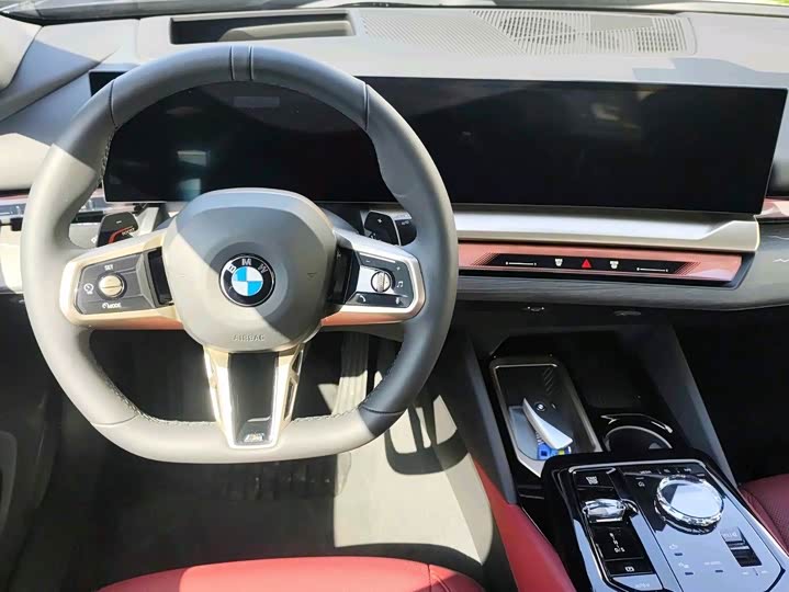 Фото 9 - BMW 5 Series