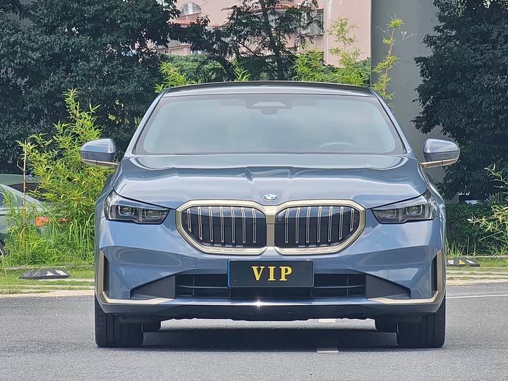 Фото 2 - BMW 5 Series