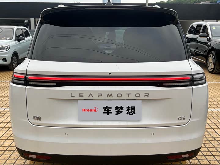 Leapmotor C16 2026 2026款 增程 280激光雷达智尊版 5座