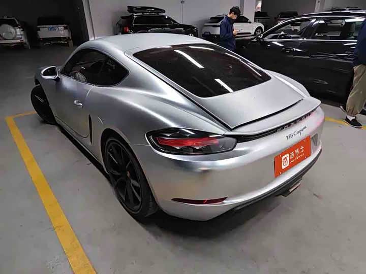 Zdjęcie 4 - Porsche 718