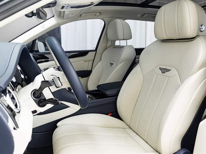 Фото 9 - Bentley Bentayga