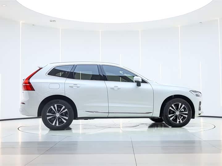 Фото 4 - Volvo XC60