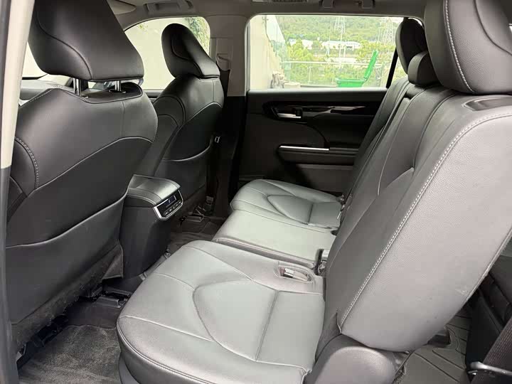 Toyota Highlander 2024 2024款 2.5L智能电混双擎四驱豪华版 7座