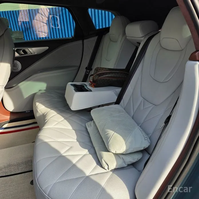 BMW XM 2023 4.4