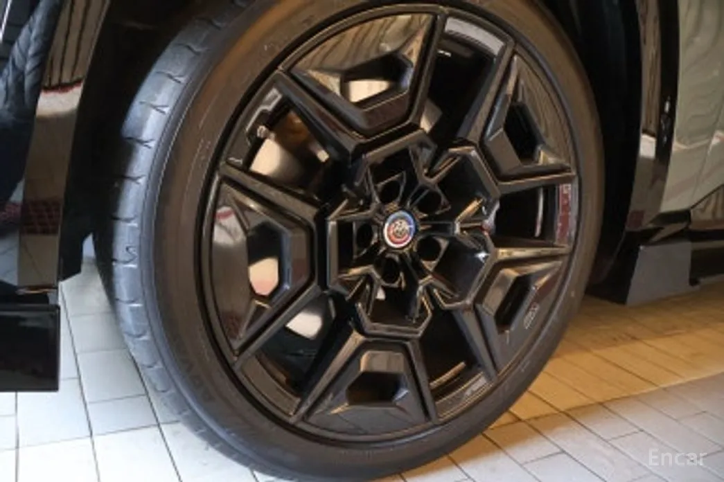 BMW XM 2023 4.4
