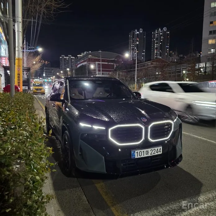 BMW XM 2023 4.4