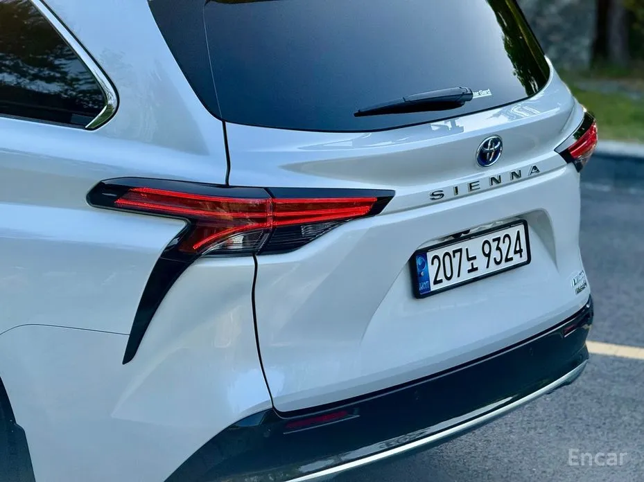 Фото 5 - Toyota Sienna