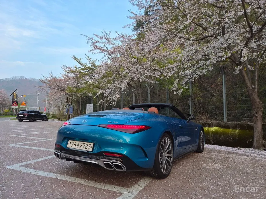 Mercedes-Benz SL-Class 2023 AMG SL63 4MATIC+