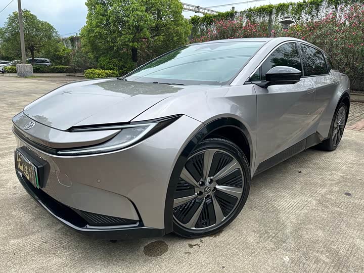 Toyota bZ5 2025 2025款 550 PRO