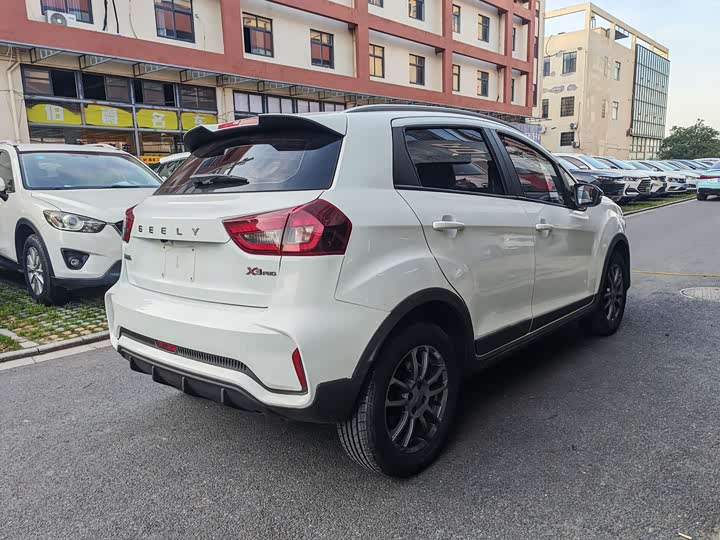 Geely Vision X3 2021 2021款 PRO 1.5L CVT尊贵型