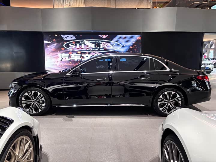 Zdjęcie 3 - Mercedes-Benz E-Class