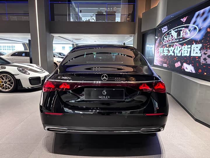 Zdjęcie 5 - Mercedes-Benz E-Class