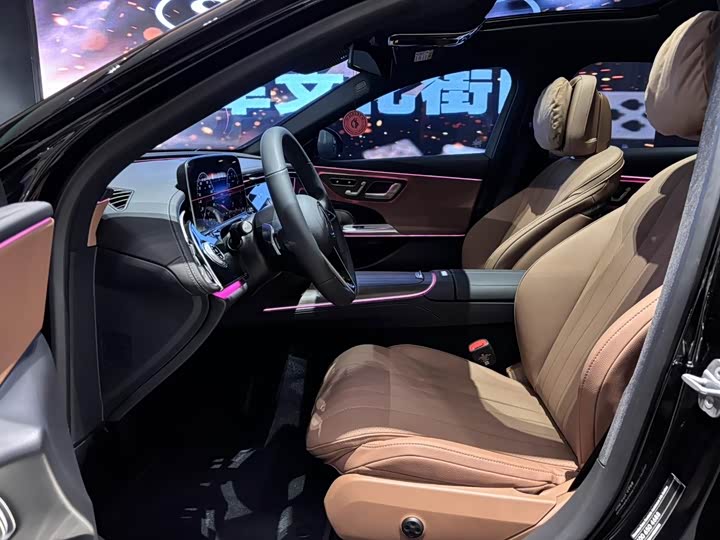 Zdjęcie 8 - Mercedes-Benz E-Class
