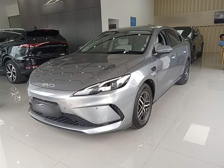 BYD Seal 05 DM-i Hybrid 2025 2025款 DM-i 智驾版 120KM旗舰型