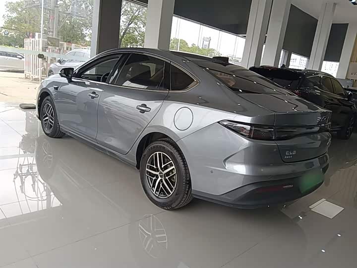 BYD Seal 05 DM-i Hybrid 2025 2025款 DM-i 智驾版 120KM旗舰型