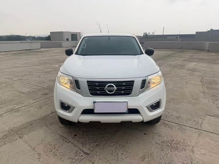 Фото 2 - Nissan Navara