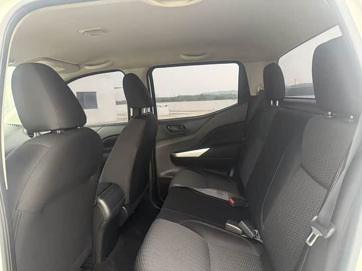 Фото 6 - Nissan Navara