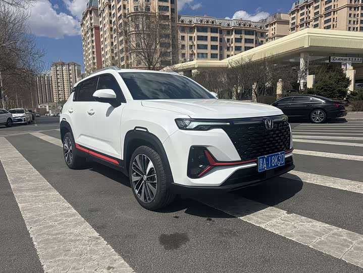 Changan CS35 Plus 2021 2021款 蓝鲸NE 1.4T DCT尊贵型