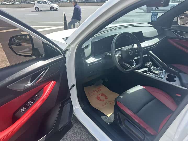 Changan CS35 Plus 2021 2021款 蓝鲸NE 1.4T DCT尊贵型