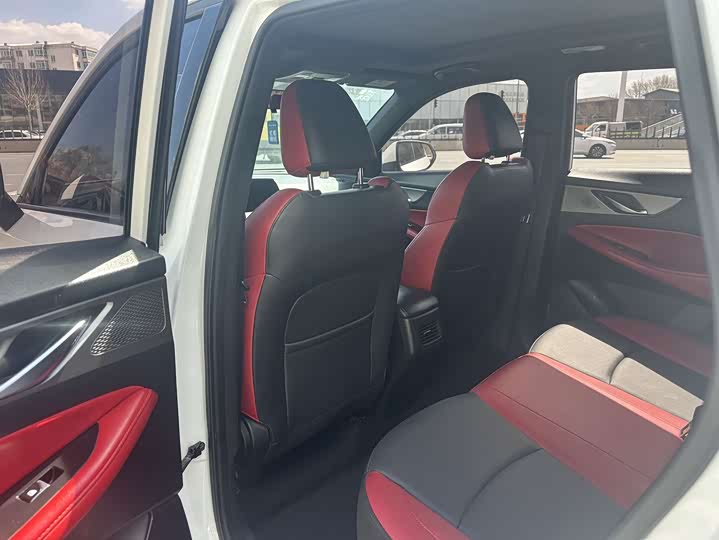 Changan CS35 Plus 2021 2021款 蓝鲸NE 1.4T DCT尊贵型