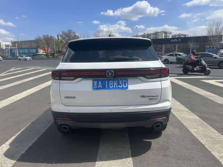 Changan CS35 Plus 2021 2021款 蓝鲸NE 1.4T DCT尊贵型