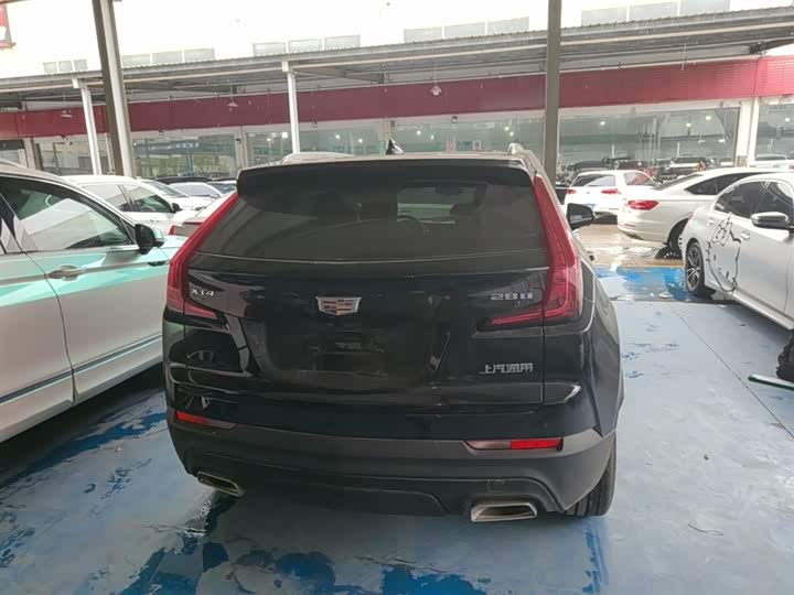 Photo 6 - Cadillac XT4