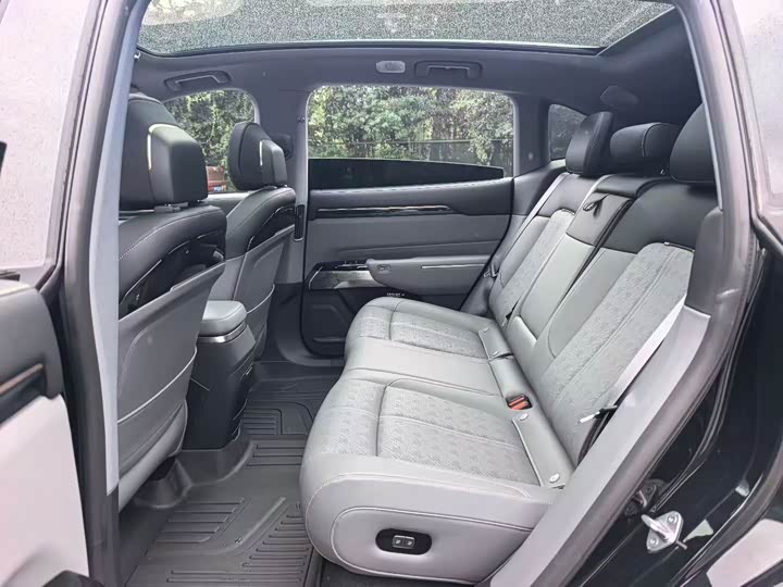 Zeekr 7X 2025 2025款 75kWh 后驱智驾版