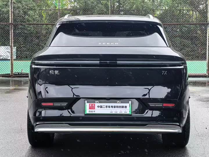 Zeekr 7X 2025 2025款 75kWh 后驱智驾版