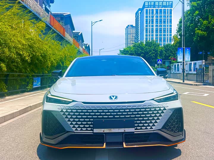 Zdjęcie 2 - Changan UNI-V