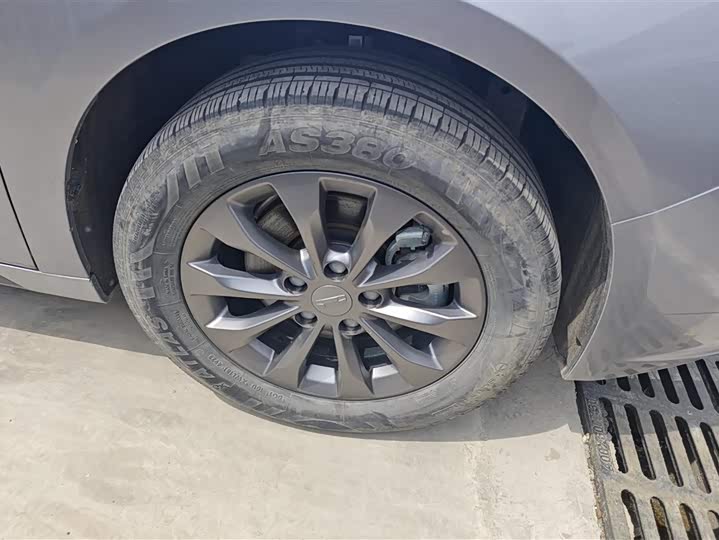 Фото 6 - Geely Geometry A