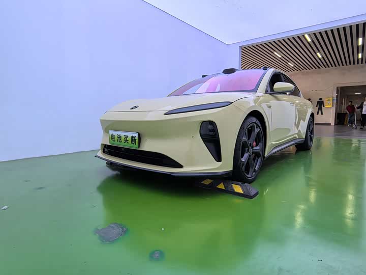 Фото 1 - Nio ET5