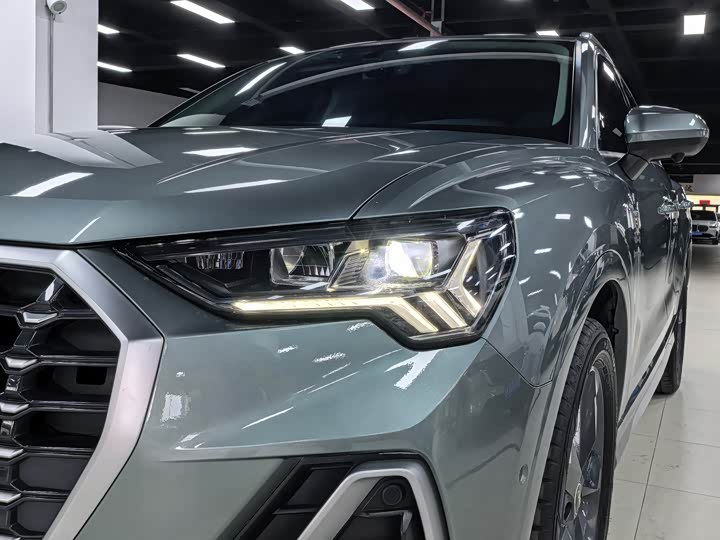Zdjęcie 4 - Audi Q3