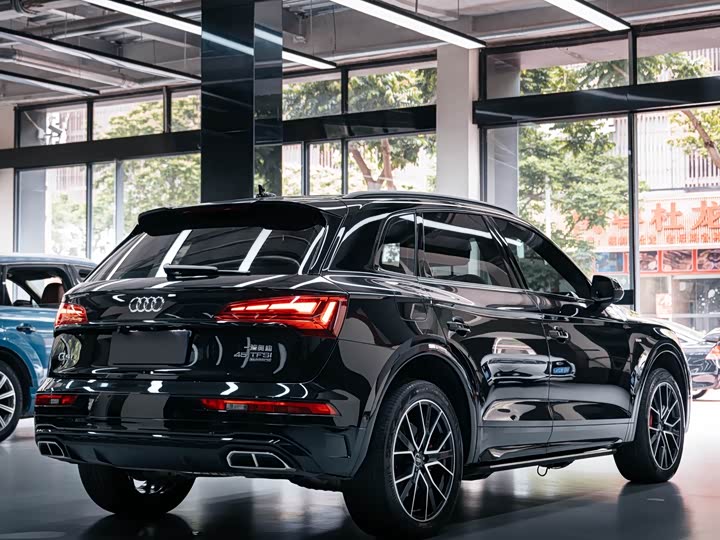 Фото 3 - Audi Q5L