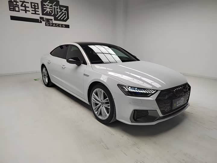 Фото 3 - Audi A7L