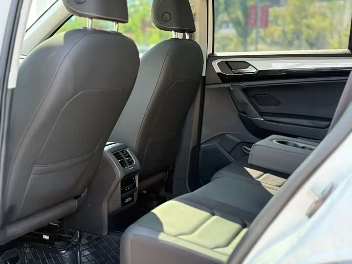 Фото 5 - Volkswagen Tayron