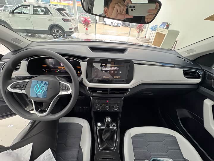 Volkswagen Tharu 2026 2026款 新锐 1.5L 锐意版