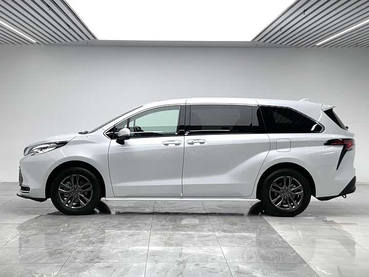 Toyota Sienna 2026 2026款 2.5L 双擎两驱舒适版