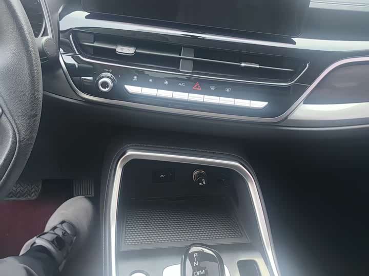 Фото 8 - Haval H6