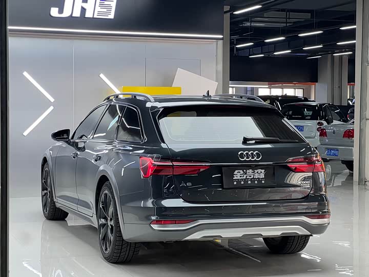 Фото 4 - Audi A6