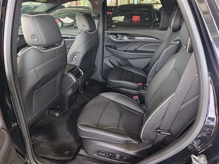 Buick Enclave 2022 2022款 652T 四驱尊享旗舰型 6座