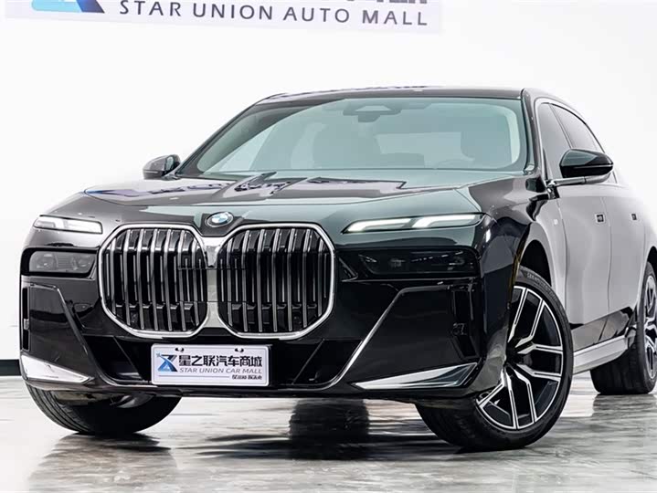 Фото 2 - BMW 7 Series