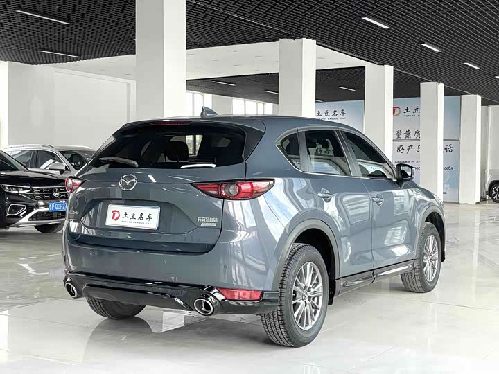 Zdjęcie 4 - Mazda CX-5