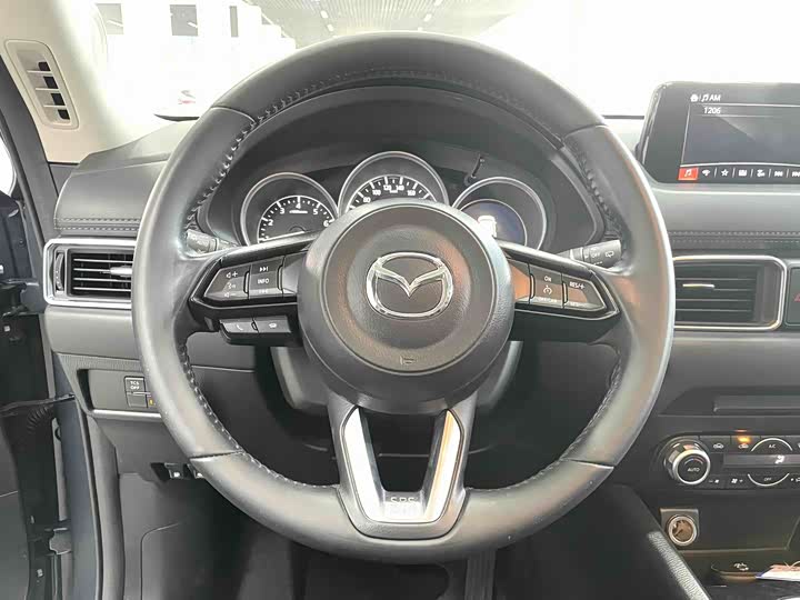 Zdjęcie 8 - Mazda CX-5