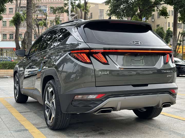 Hyundai Tucson L 2023 2023款 途胜L 1.5T 自动两驱LUX尊贵版
