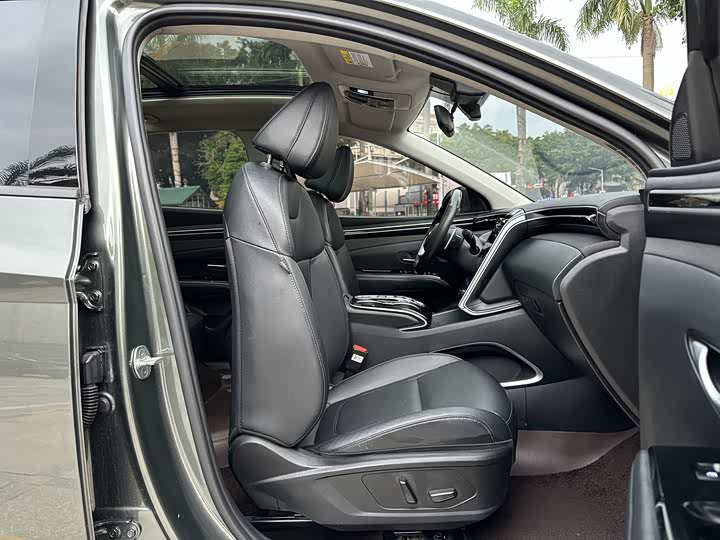 Hyundai Tucson L 2023 2023款 途胜L 1.5T 自动两驱LUX尊贵版