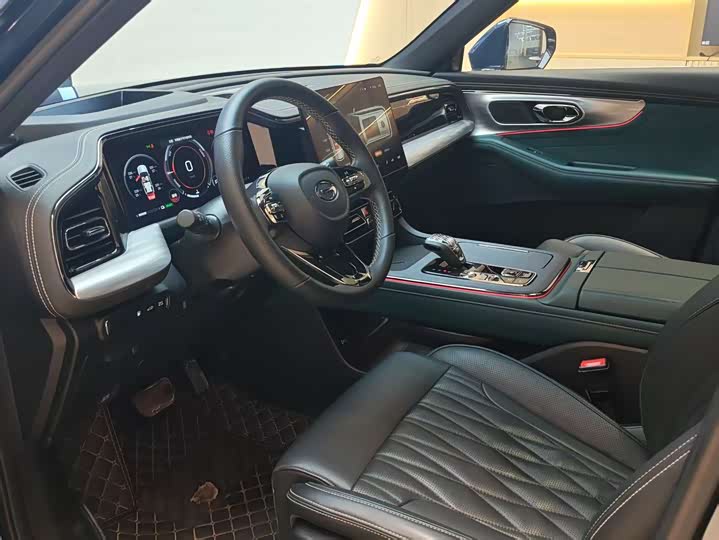 GAC Trumpchi GS8 2022 2022款 双擎系列 2.0TM 两驱尊贵版 （七座）