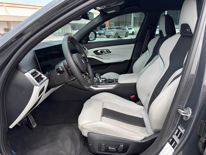 BMW M3 2024 2024款 M3四门轿车 雷霆版