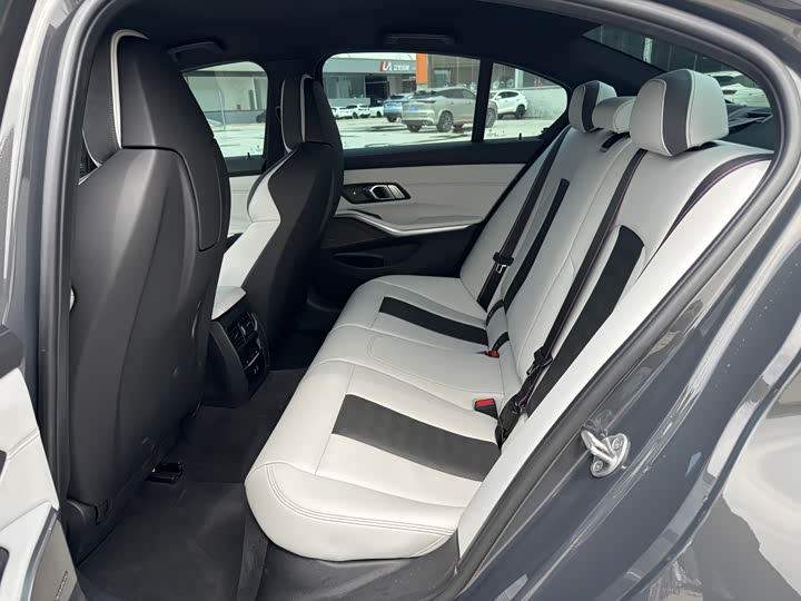 BMW M3 2024 2024款 M3四门轿车 雷霆版