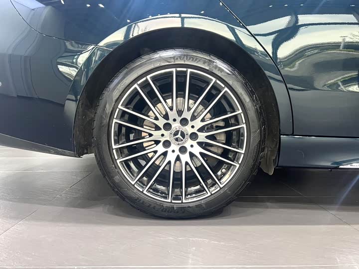 Zdjęcie 4 - Mercedes-Benz C-Class