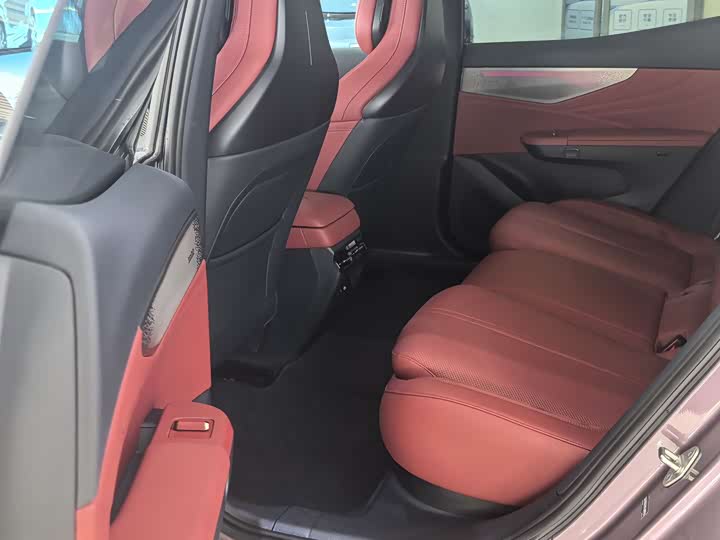 Lynk & Co 07 EM-P Hybrid 2026 2026款 126长续航 Ultra H7